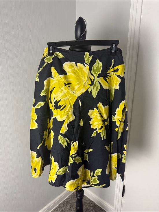 Cache Dresses & Skirts - Vintage Caché size 8 Black & Yellow Floral A-Line Women's Skirt